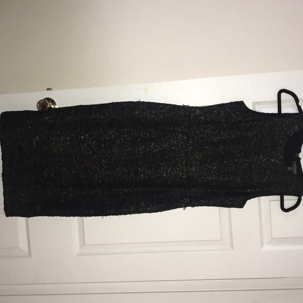 Sleeveless midi black and gold dress